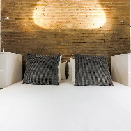 New Listing Duplex Near The Barceloneta